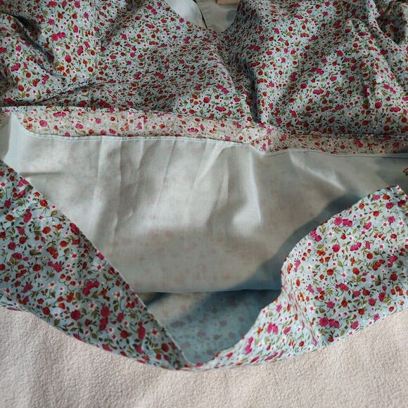 Hyacinth House Womens Ditsy Floral Puff Sleeve Top Size S Cottagecore Romantic - Picture 10 of 10